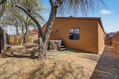 409 E Geronimo Bluff Loop, Tucson, AZ 85705 - Photo 35