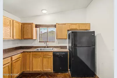 409 E Geronimo Bluff Loop, Tucson, AZ 85705 - Photo 13