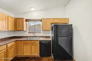 409 E Geronimo Bluff Loop, Tucson, AZ 85705 - Photo 13