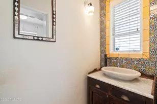 225 N Sierra Vista Dr, Tucson, AZ 85719 - Photo 17