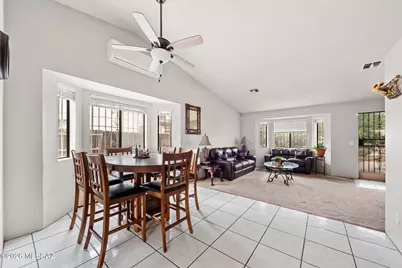 2001 W Burgundy Way, Tucson, AZ 85746 - Photo 5