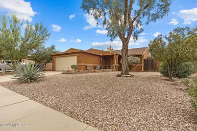 2001 W Burgundy Way, Tucson, AZ 85746 - Photo 1