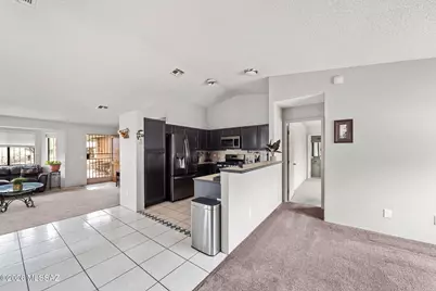 2001 W Burgundy Way, Tucson, AZ 85746 - Photo 7