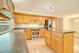 9022 E Rosewood St, Tucson, AZ 85710 - Photo 11