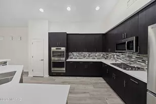 7580 E Bookmark Pl, Tucson, AZ 85715 - Photo 17