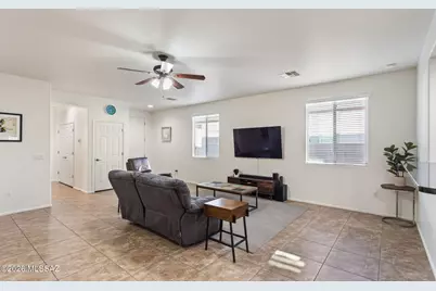 10464 S Cutting Horse Drive, Vail, AZ 85641 - Photo 11