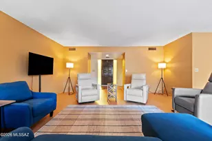 10136 N Valle Del Oro Dr, Tucson, AZ 85737 - Photo 5