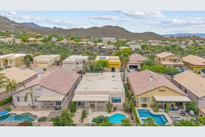 84 N Desert Stream Drive, Tucson, AZ 85745 - Photo 3
