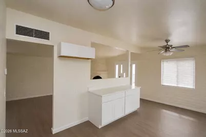 206 W Blacklidge Drive, Tucson, AZ 85705 - Photo 9