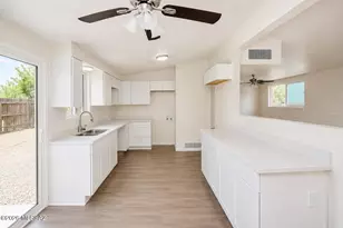 206 W Blacklidge Dr, Tucson, AZ 85705 - Photo 11