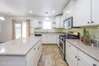 13416 N Piemonte Way, Oro Valley, AZ 85737 - Photo 9
