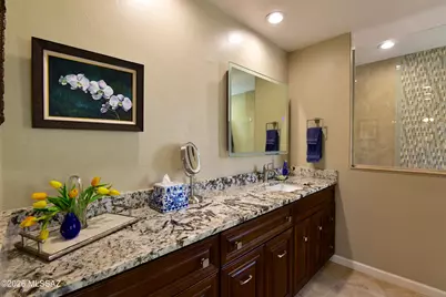 1138 W Masters Circle W, Tucson, AZ 85737 - Photo 23
