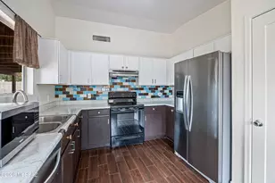 6078 N Raspberry Ct, Tucson, AZ 85741 - Photo 7
