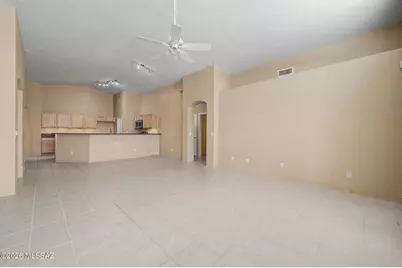 10164 E Falcon Point Drive, Tucson, AZ 85730 - Photo 11