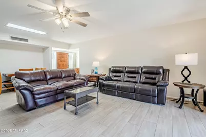 468 W Esperanza Boulevard, Green Valley, AZ 85614 - Photo 3