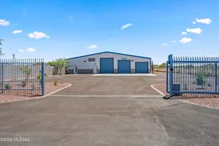 3626 E 47th Street E, Tucson, AZ 85713 - Photo 1