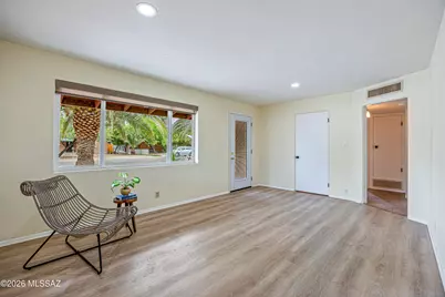 806 E Joan Place, Tucson, AZ 85719 - Photo 5