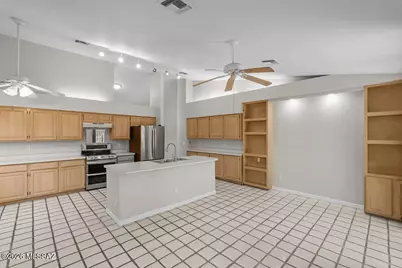 5580 N VÃ­a Umbrosa, Tucson, AZ 85750 - Photo 17
