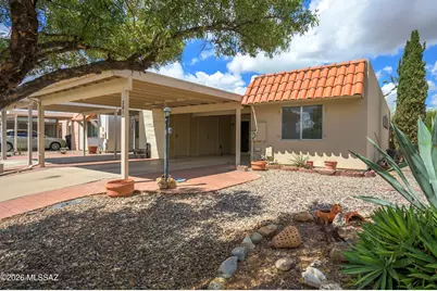 201 N Calle Del Lago, Green Valley, AZ 85614 - Photo 1