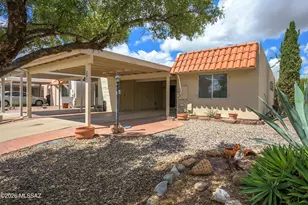 201 N Calle Del Lago, Green Valley, AZ 85614 - Photo 1
