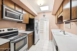 201 N Calle Del Lago, Green Valley, AZ 85614 - Photo 21