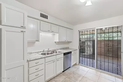 924 N Venice Avenue, Tucson, AZ 85711 - Photo 11