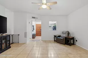 2469 N Ironwood Ridge Dr, Tucson, AZ 85745 - Photo 7
