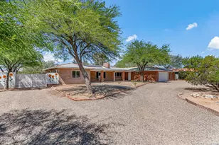 2107 E Lind Rd, Tucson, AZ 85719 - Photo 3