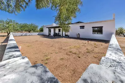 35023 S Coyotes Lane, Marana, AZ 85658 - Photo 17
