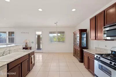 12453 N Starthroat Drive, Marana, AZ 85653 - Photo 17