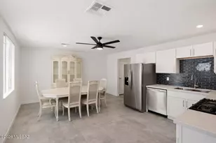 2720 N Hopi Pl, Tucson, AZ 85705 - Photo 7