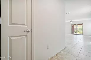 8669 E Seabury Ct, Tucson, AZ 85710 - Photo 7