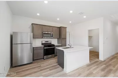 21988 E Pebbles Avenue, Red Rock, AZ 85145 - Photo 5