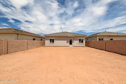 21988 E Pebbles Avenue, Red Rock, AZ 85145 - Photo 11
