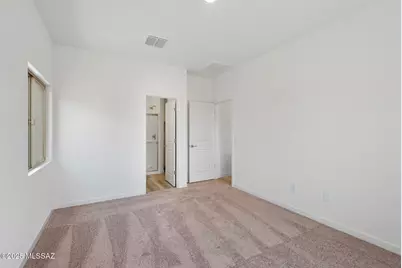 21988 E Pebbles Avenue, Red Rock, AZ 85145 - Photo 9