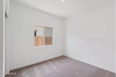 21988 E Pebbles Avenue, Red Rock, AZ 85145 - Photo 3