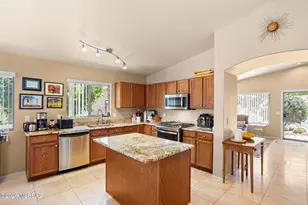 2504 W Southern Star Dr, Tucson, AZ 85713 - Photo 5