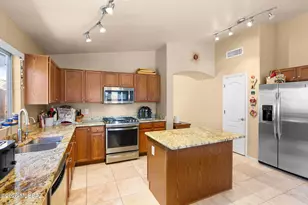 2504 W Southern Star Dr, Tucson, AZ 85713 - Photo 7