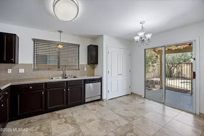 6966 W Amarante Drive, Tucson, AZ 85743 - Photo 11