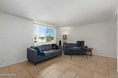 7455 E Desert Spring Drive, Tucson, AZ 85730 - Photo 5