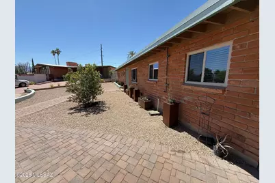 6902 E 2nd Street, Tucson, AZ 85710 - Photo 3