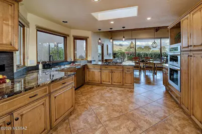 8424 N Lee Trevino Drive, Tucson, AZ 85742 - Photo 3