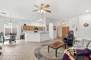 333 W Continental Vista Pl, Green Valley, AZ 85614 - Photo 7