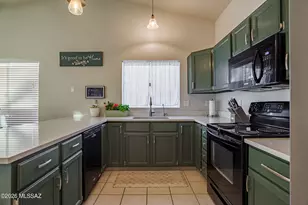 9419 N Warbler Pl, Tucson, AZ 85742 - Photo 5