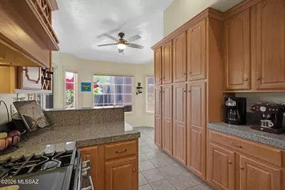 6352 N Skyline Court, Tucson, AZ 85718 - Photo 13