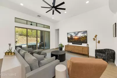 13477 N Mariposa Lily Drive, Oro Valley, AZ 85755 - Photo 7
