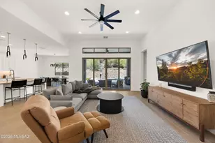 13477 N Mariposa Lily Dr, Oro Valley, AZ 85755 - Photo 1