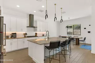 13477 N Mariposa Lily Dr, Oro Valley, AZ 85755 - Photo 11