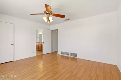 9724 N Oak Shadows Place, Tucson, AZ 85737 - Photo 19