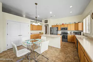 2329 W Calle Balaustre, Green Valley, AZ 85622 - Photo 11